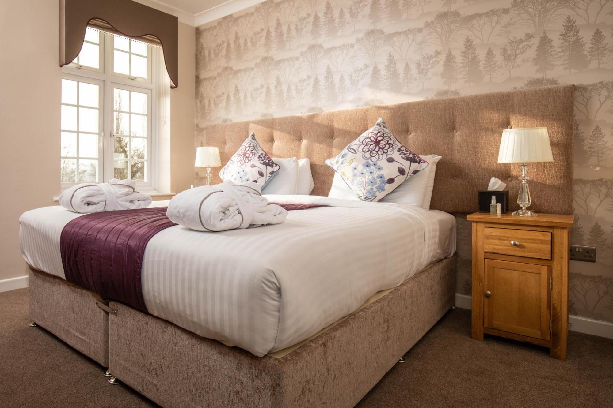Worcester Bank House Hotel Spa & Golf; BW Premier Collection Bransford Esterno foto
